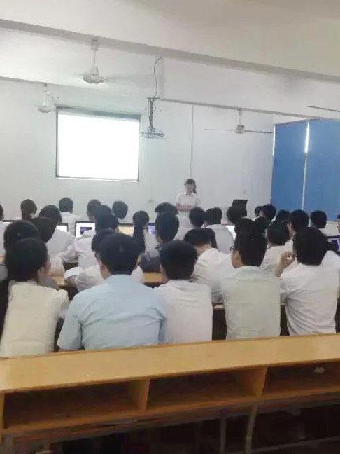 DƬ2.jpg